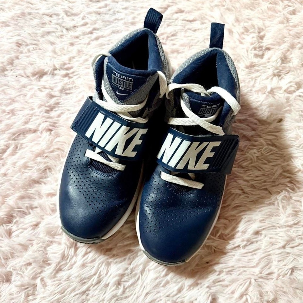 Nike Youth Team Hustle D Basketball Tennis Shoes Youth 6 Preppy Streetwear Sport